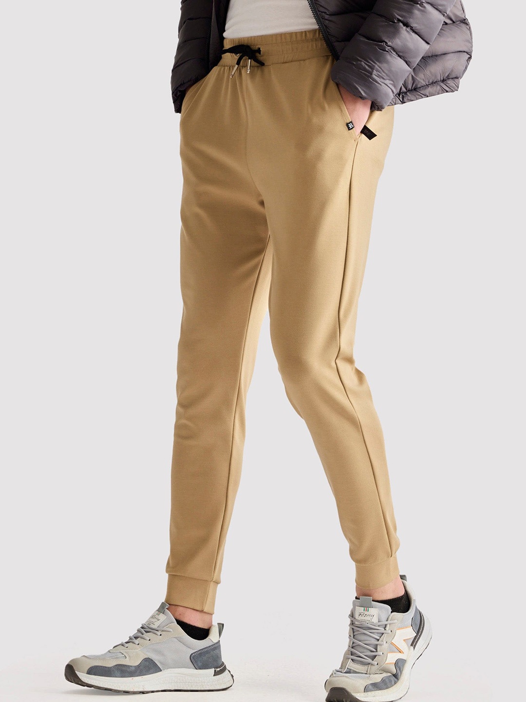 

Red Flame Men Mid-Rise Cuffed Trouser, Khaki