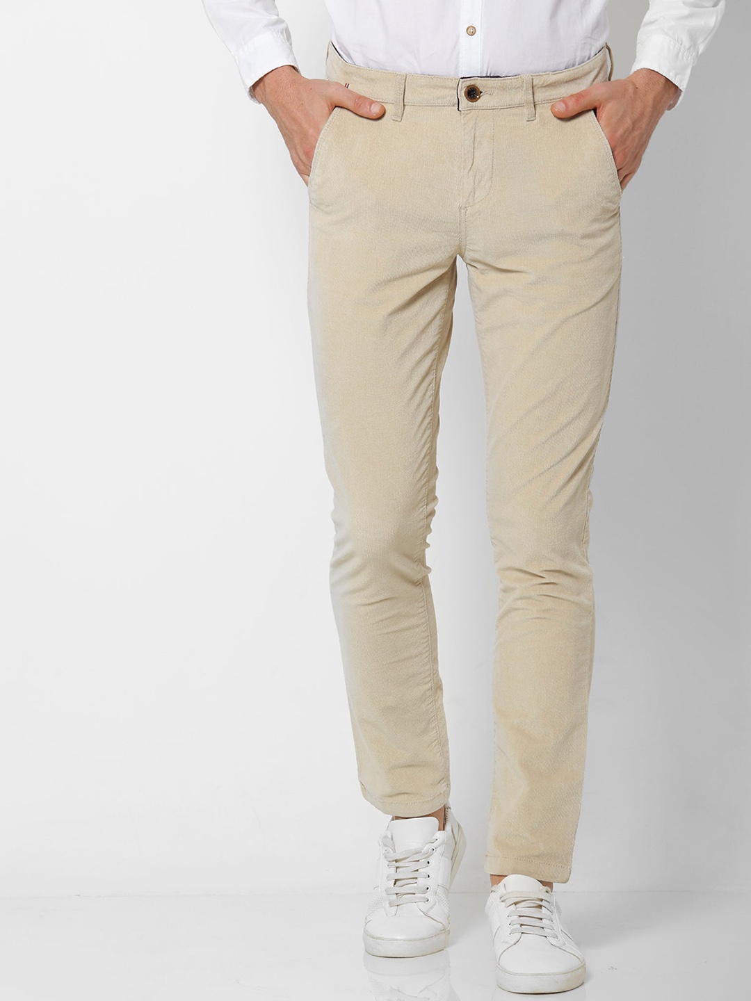 

Red Flame Men Slim Fit Mid-Rise Stretchable Cotton Trousers, Cream