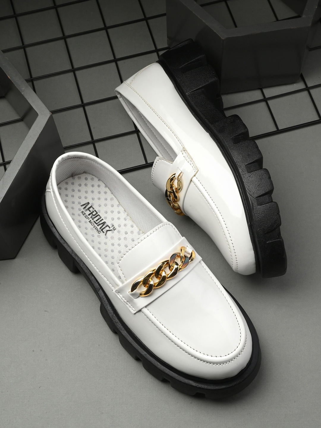 

AfroJack Women Embellished Loafers, White