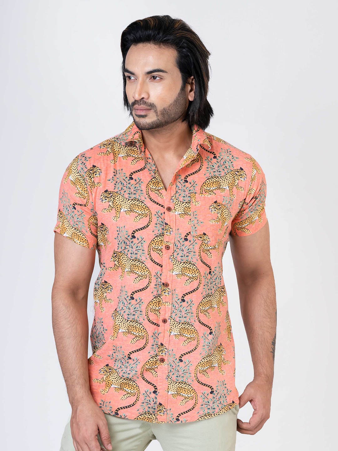

Kartikeya Jaipur Animal Printed Standard Cotton Opaque Casual Shirt, Peach