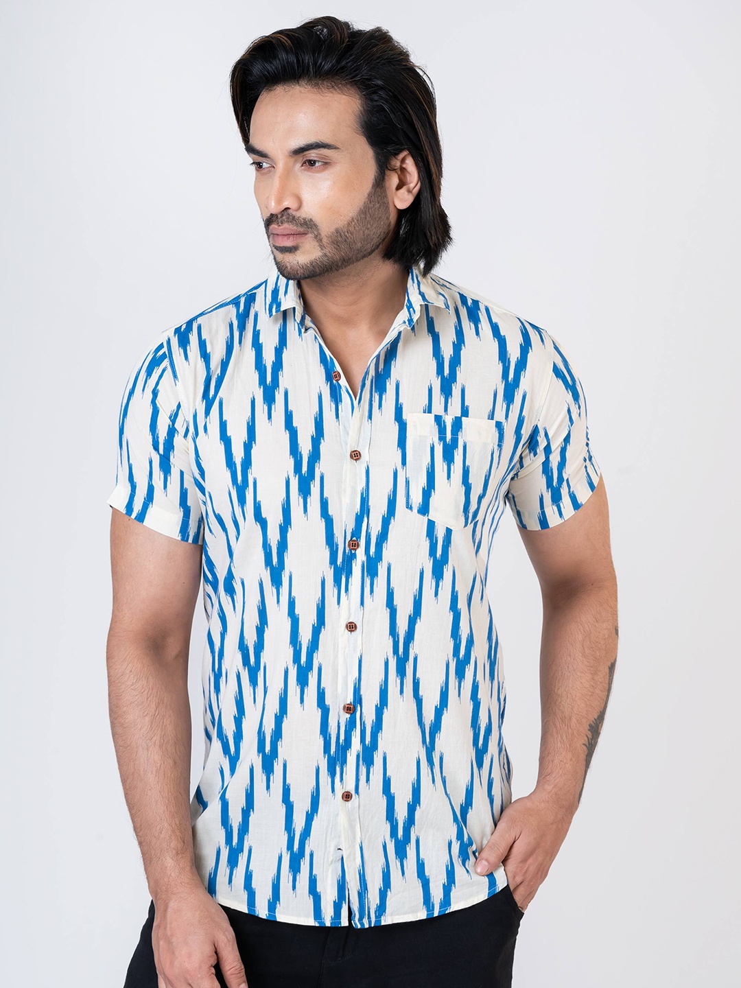 

Kartikeya Jaipur Standard Opaque Striped Cotton Casual Shirt, Blue