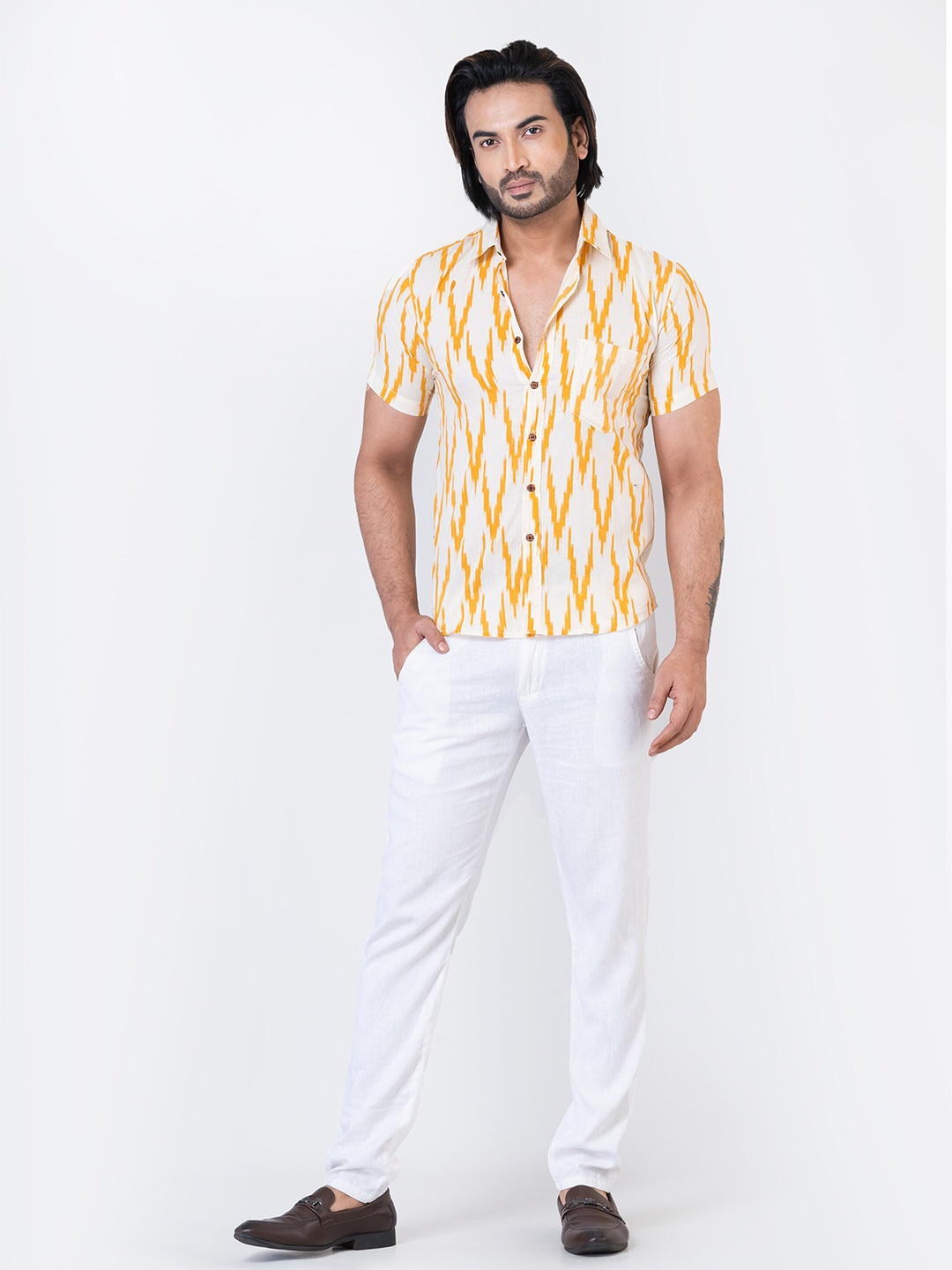 

Kartikeya Jaipur Ikat Printed Cotton Standard Opaque Casual Shirt, Yellow