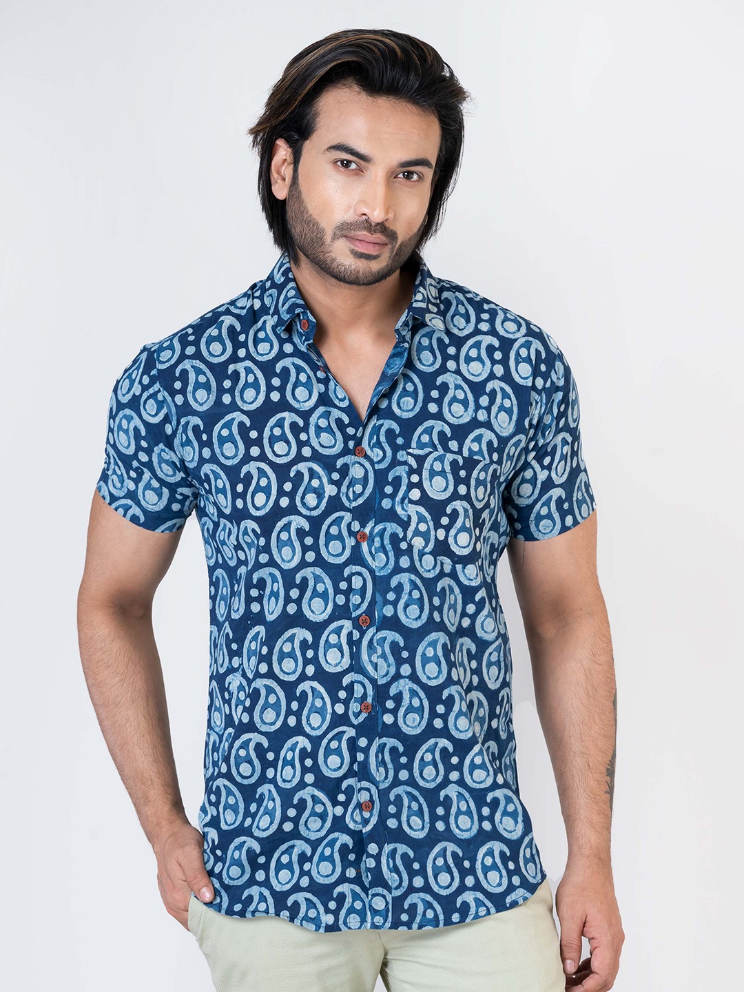 

Kartikeya Jaipur Standard Opaque Printed Cotton Casual Shirt, Blue
