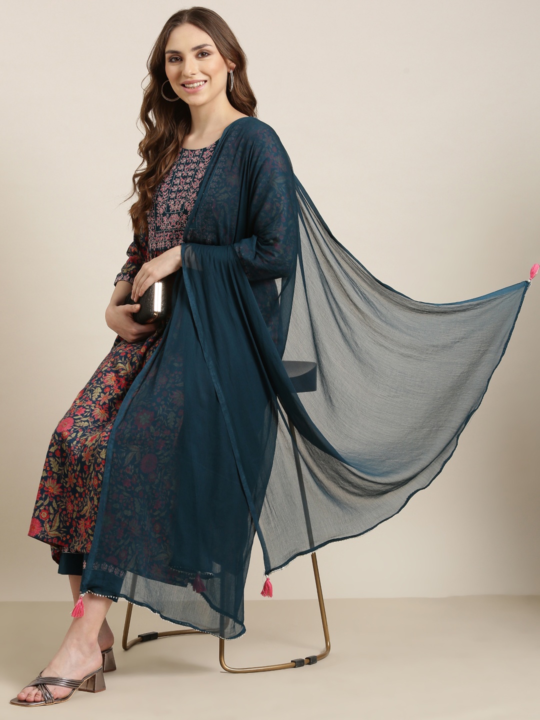 

SHOWOFF Floral Printed Round Neck A-Line Kurta with Trousers & With Dupatta, Teal