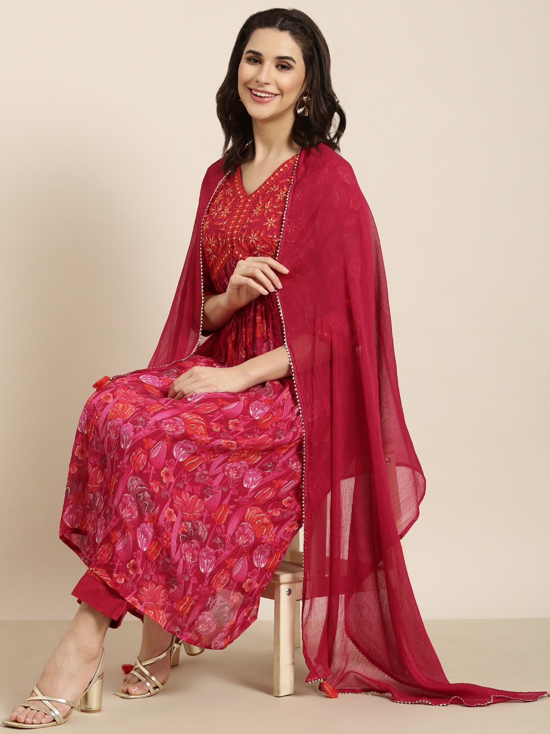 

SHOWOFF Floral Printed V-Neck Empire Straight Anarkali Kurta with Trousers & Dupatta, Pink