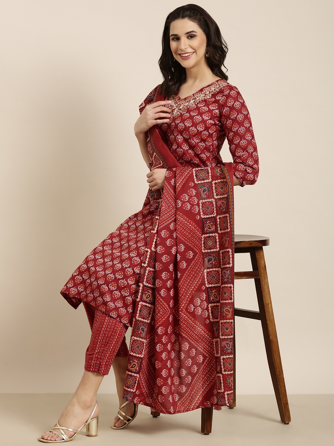 

SHOWOFF Ethnic Motifs Printed Regular Gotta Patti Kurta With Trousers & Dupatta, Maroon