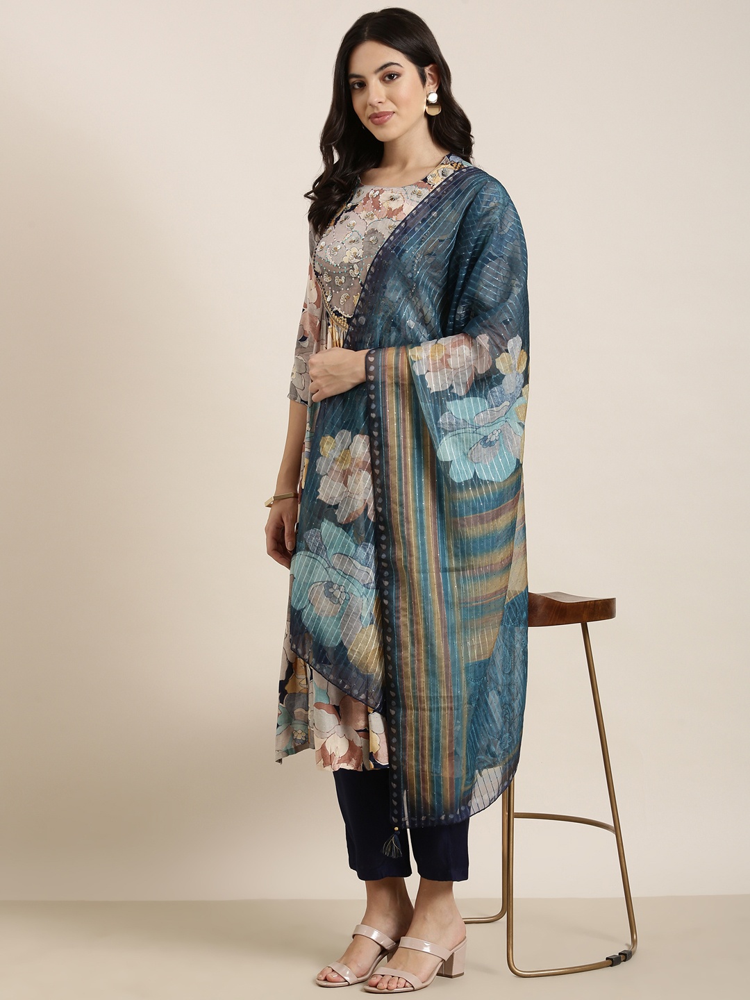 

SHOWOFF Floral Printed Sequinned Kurta With Trouser & Dupatta, Blue