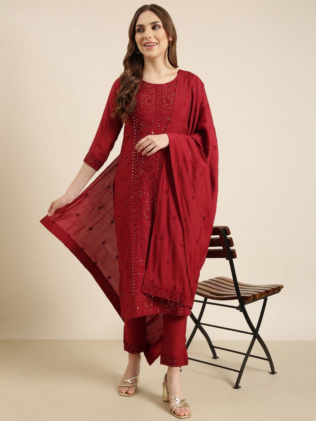 

SHOWOFF Floral Embroidered Sequinned Kurta With Trouser & Dupatta, Maroon