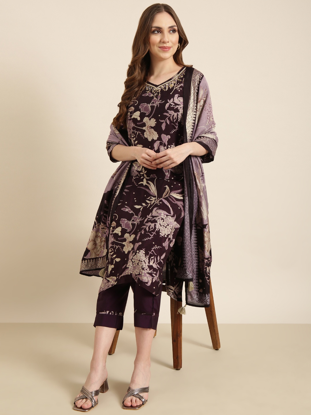 

SHOWOFF Floral Printed Beads and Stones Striaght Kurta with Trousers & Dupatta, Purple