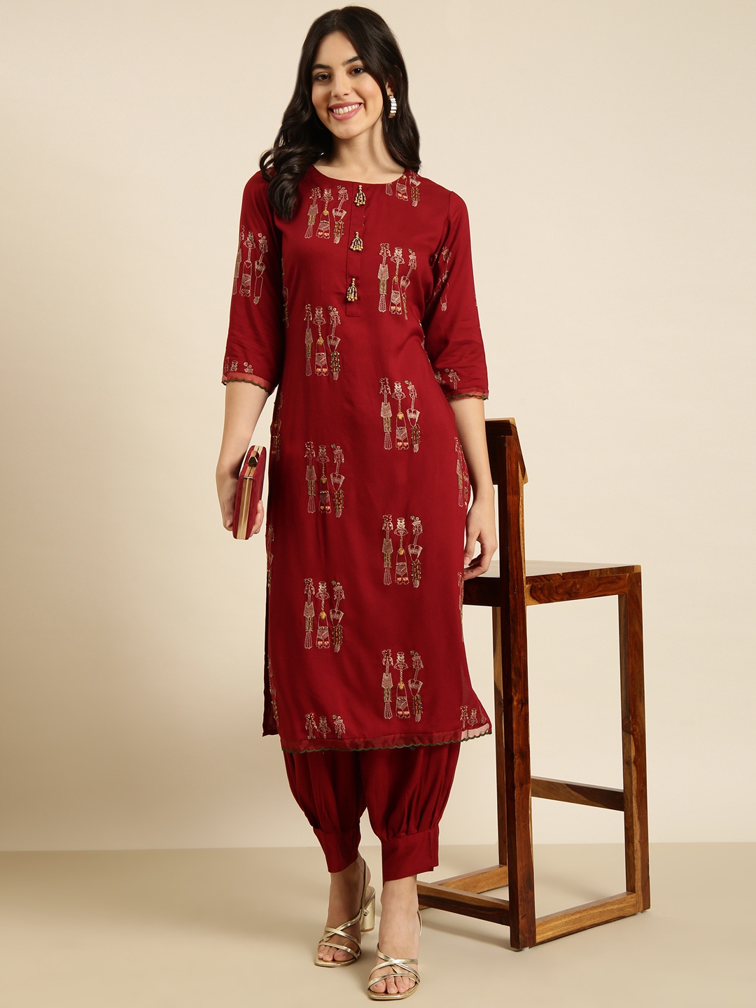 

SHOWOFF Printed Regular Beads and Stones Kurta with Patiala, Maroon