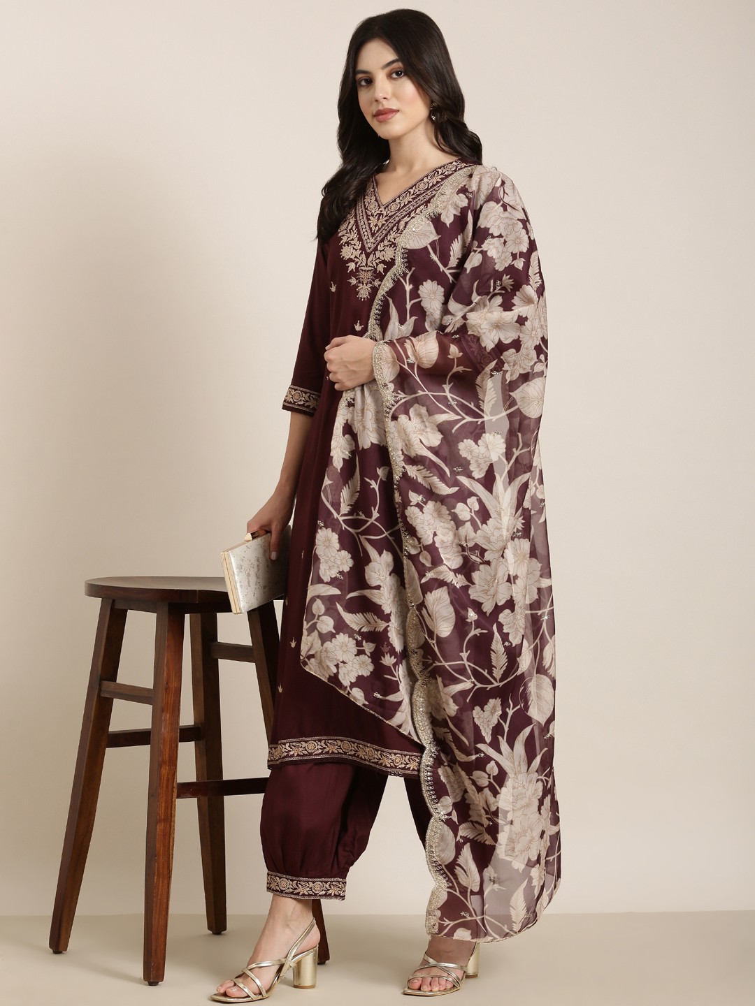

SHOWOFF Floral Embroidered V-Neck Thread Work Straight Kurta with Patiala & Dupatta, Maroon
