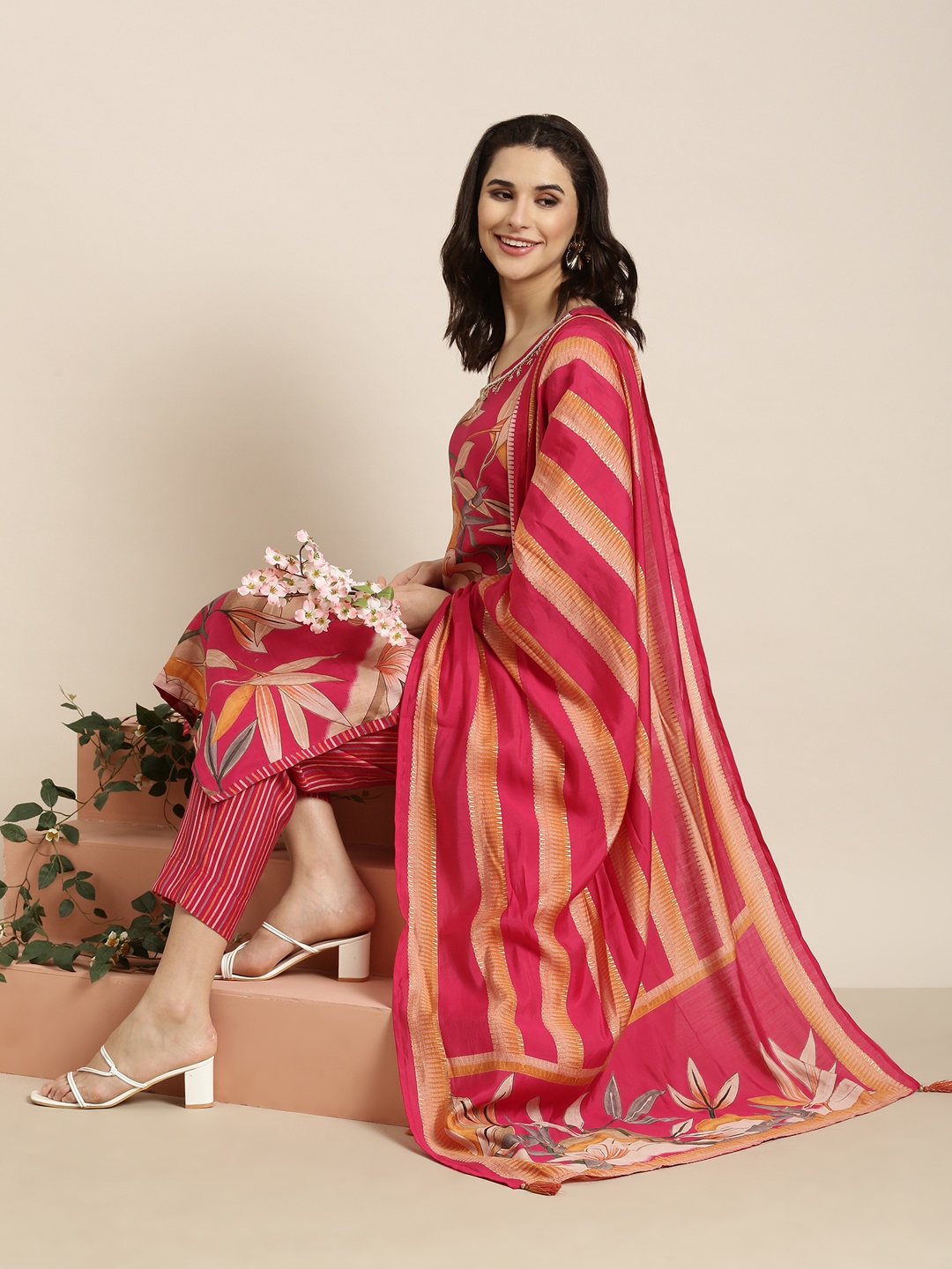 

SHOWOFF Floral Printed Beads and Stones Straight V-Neck Kurta With Trousers & Dupatta, Pink