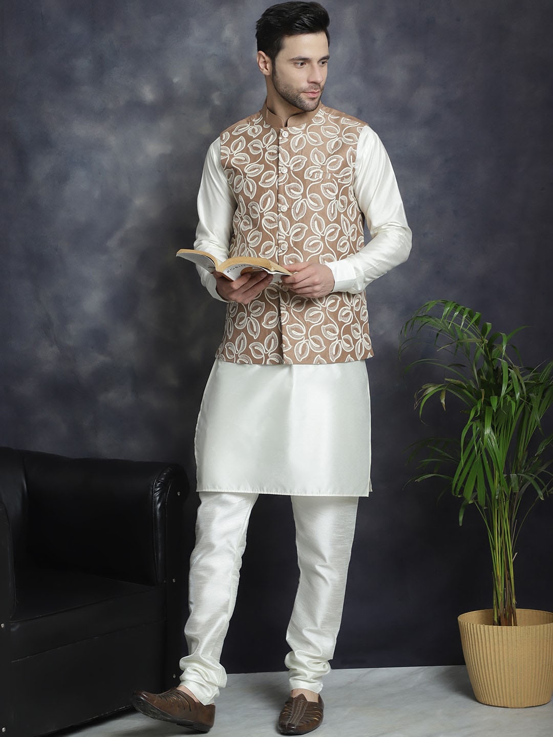 

Jompers Mandarin Collar Embroidred Nehru Jacket With Kurta Pyjama, Brown