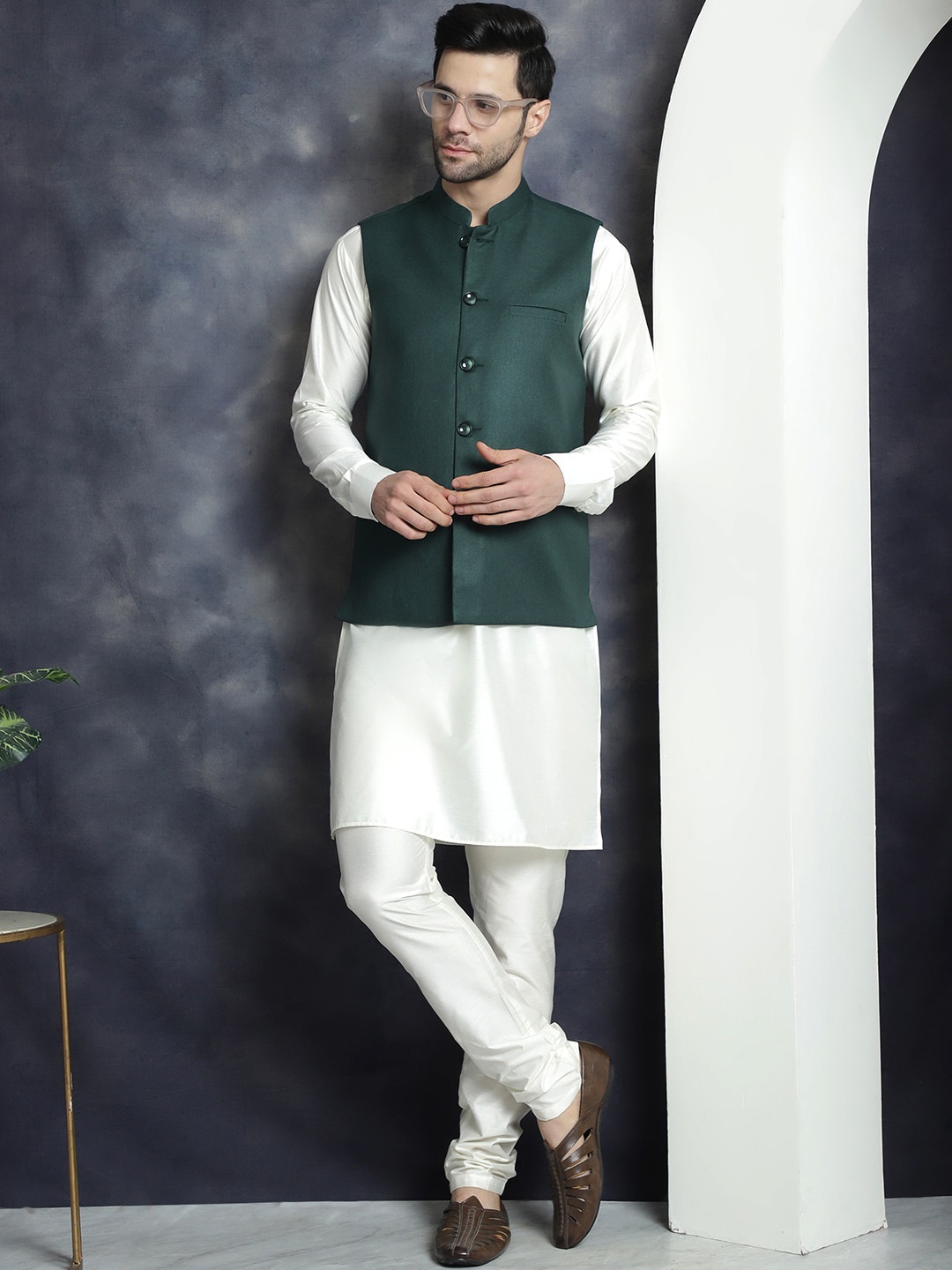 

Jompers Mandarin Collar Kurta With Churidar, Olive