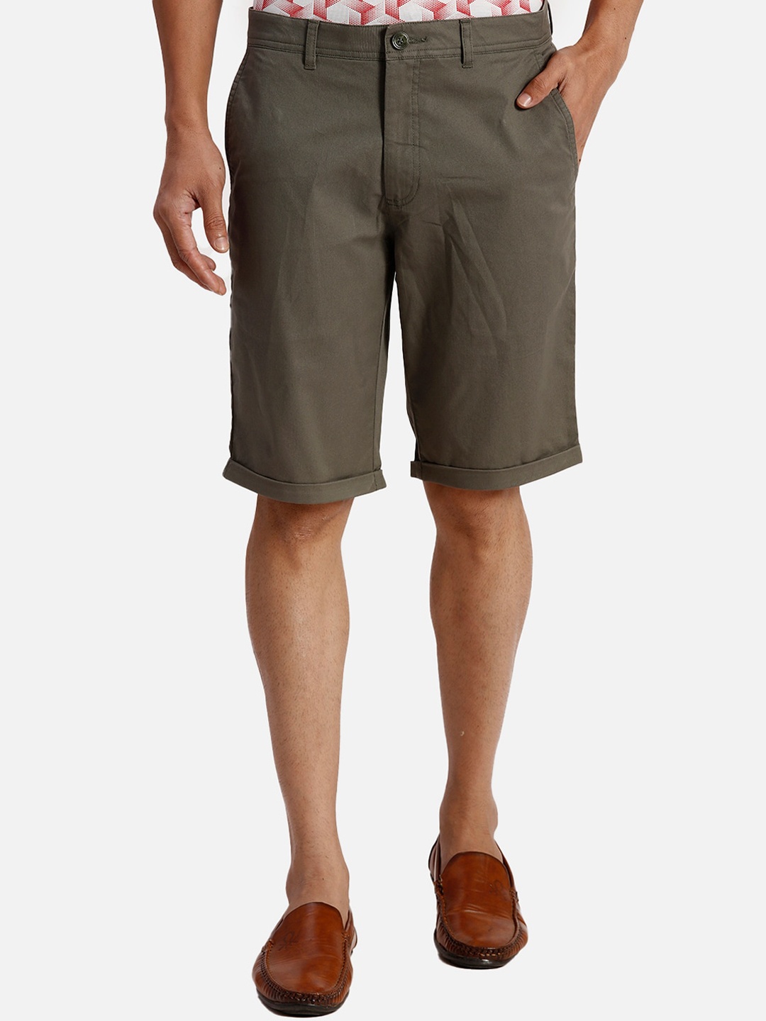 

ColorPlus Men Mid-Rise Regular Shorts, Green