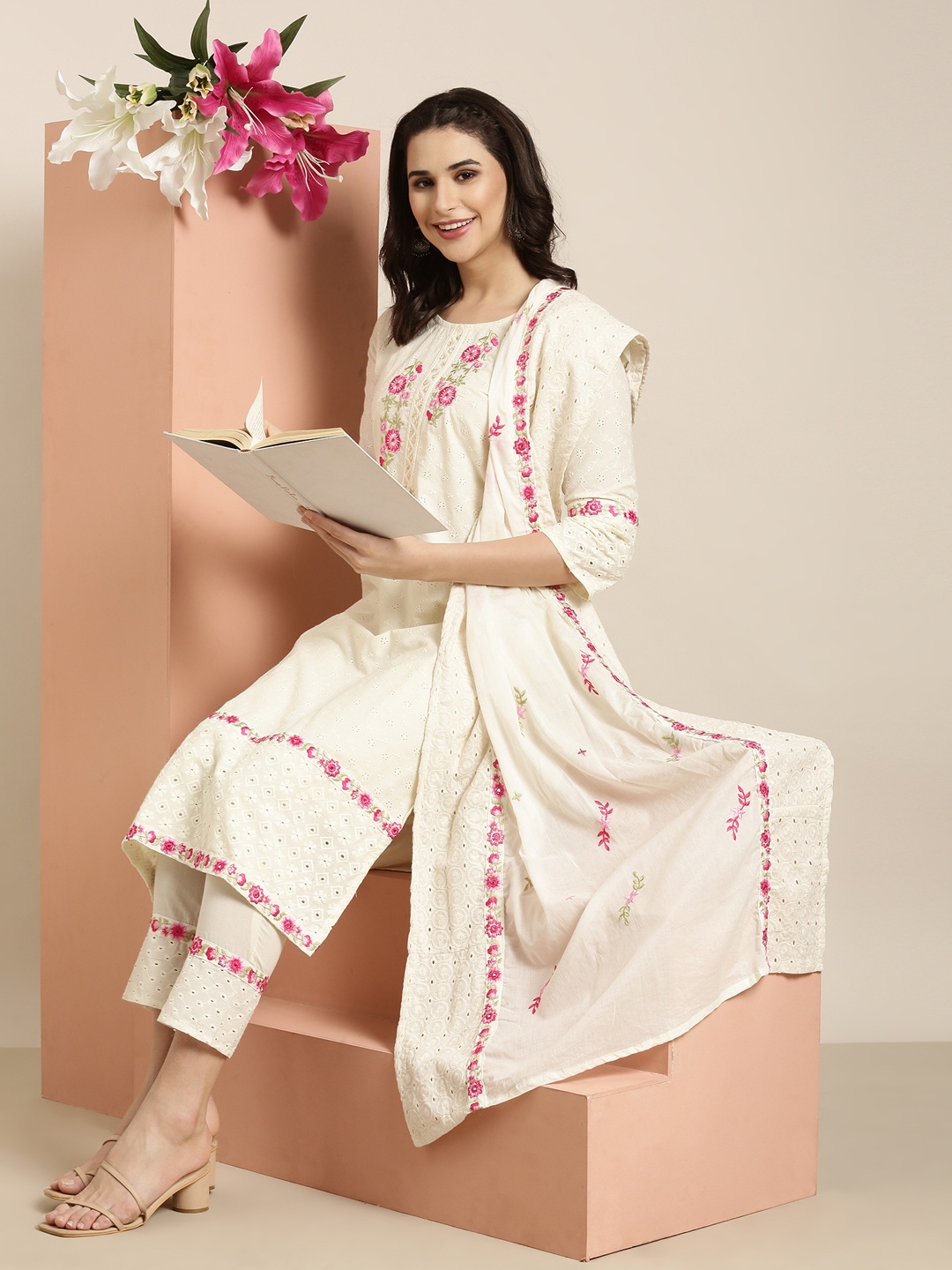 

SHOWOFF Floral Embroidered Round Neck Thread Work Kurta with Trousers & With Dupatta, Cream