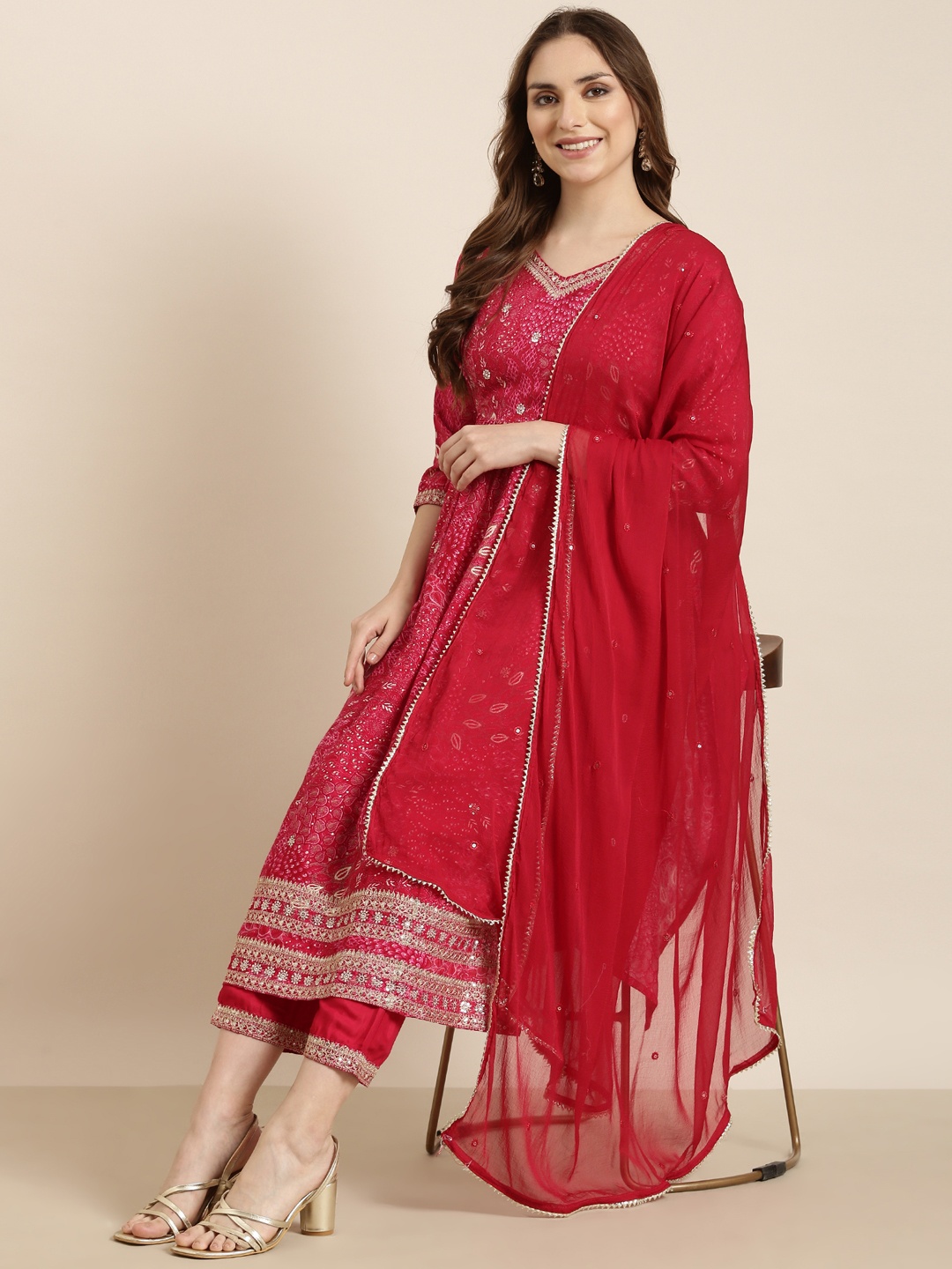 

SHOWOFF Floral Printed Empire A-Line Thread Work Straight Kurta With Trousers & Dupatta, Pink