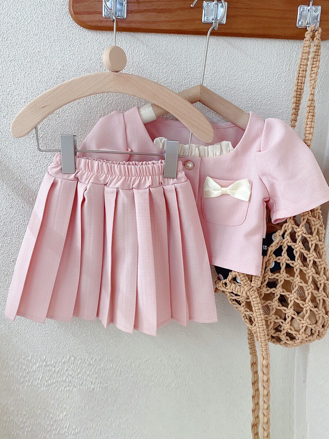 

INCLUD Girls Scoop Neck Top With Skirt, Pink