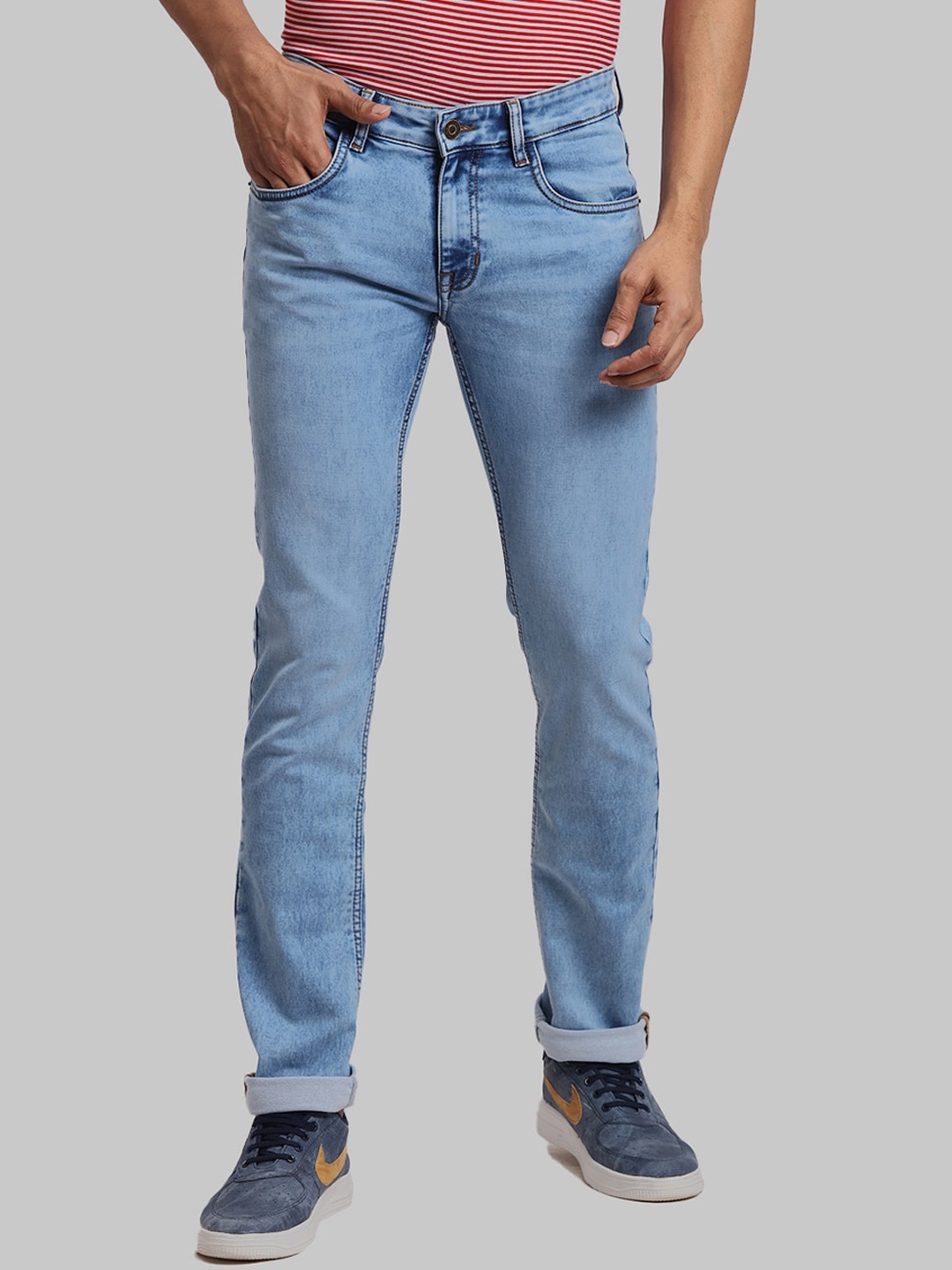 

ColorPlus Men Tapered Fit Clean Look Heavy Fade Jeans, Blue