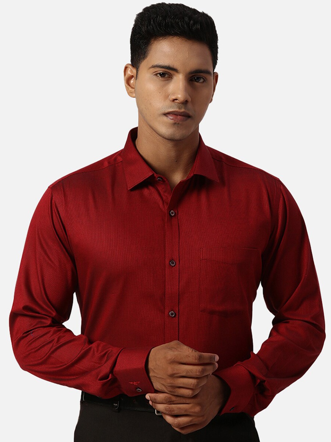 

Park Avenue Cotton Spread Collar Slim Fit Curved Formal Shirt, Red