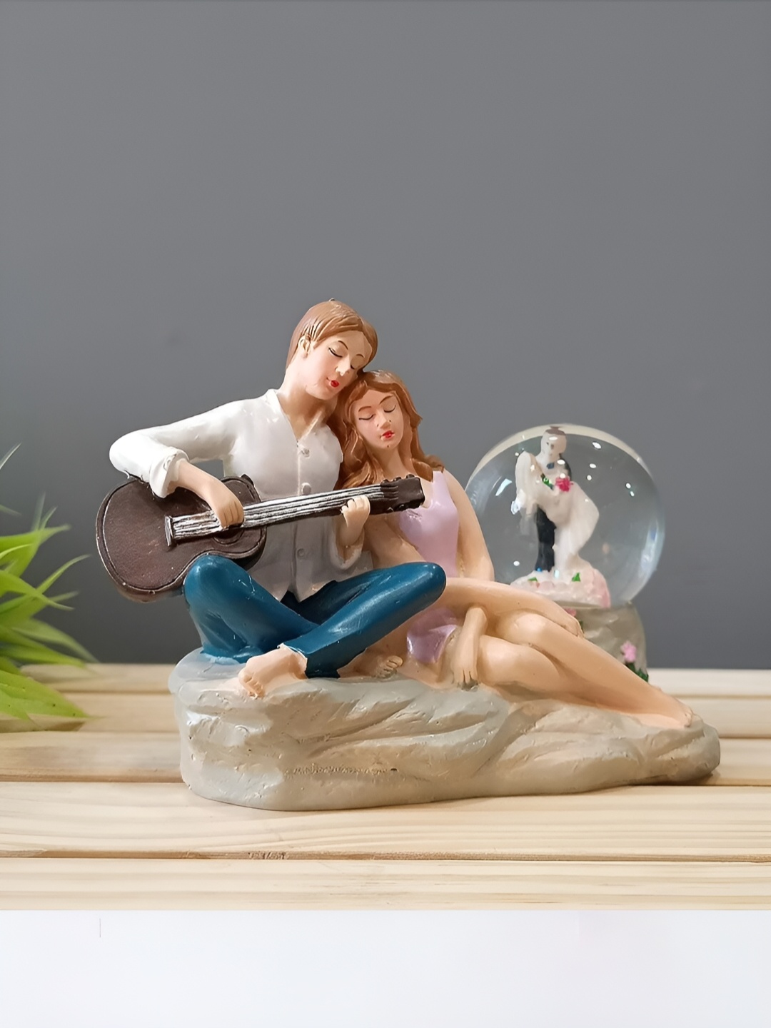 

CraftVatika Cream & Pink Couple Miniature Figurine Showpiece