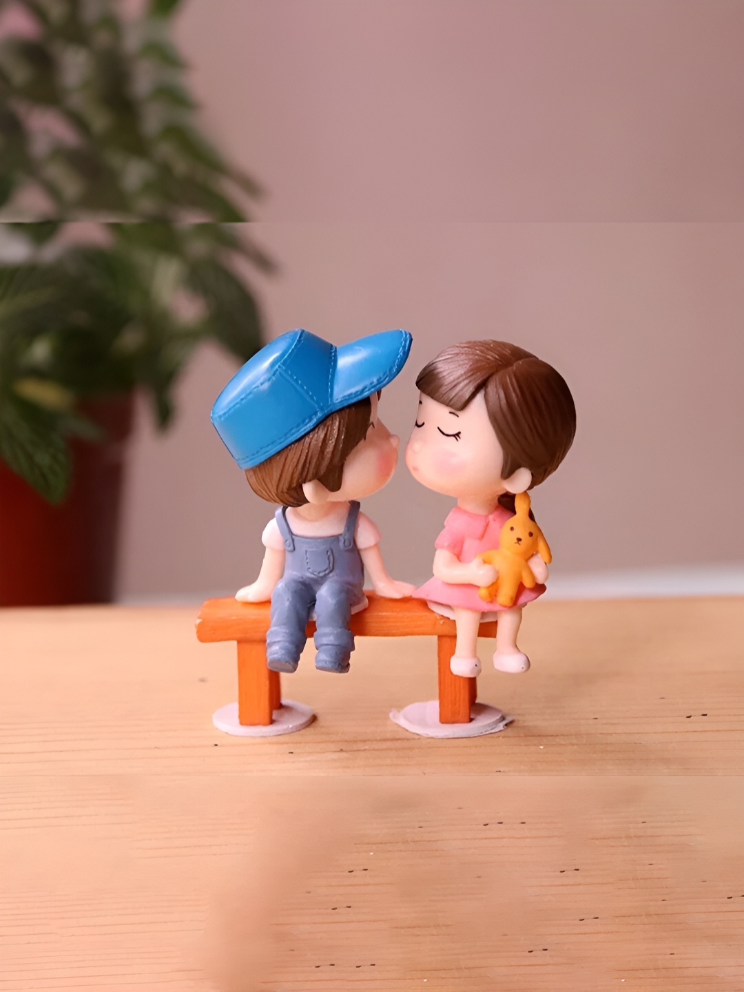 

CraftVatika Blue & Pink Couple Miniature Figurine Showpiece