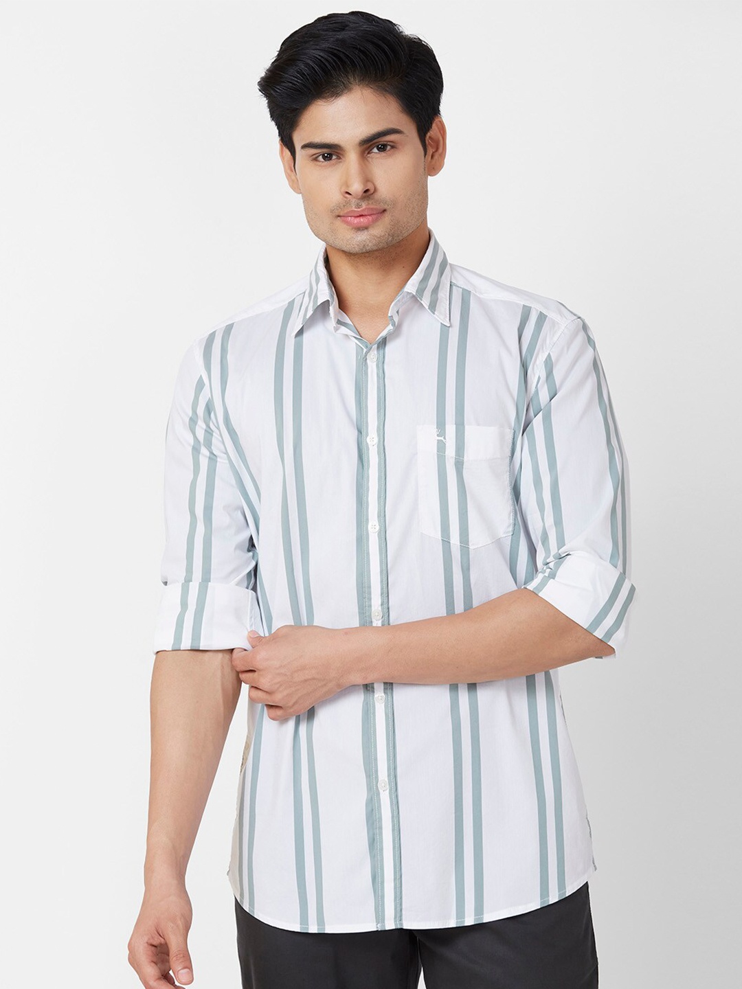

Parx Slim Fit Opaque Striped Cotton Casual Shirt, Green