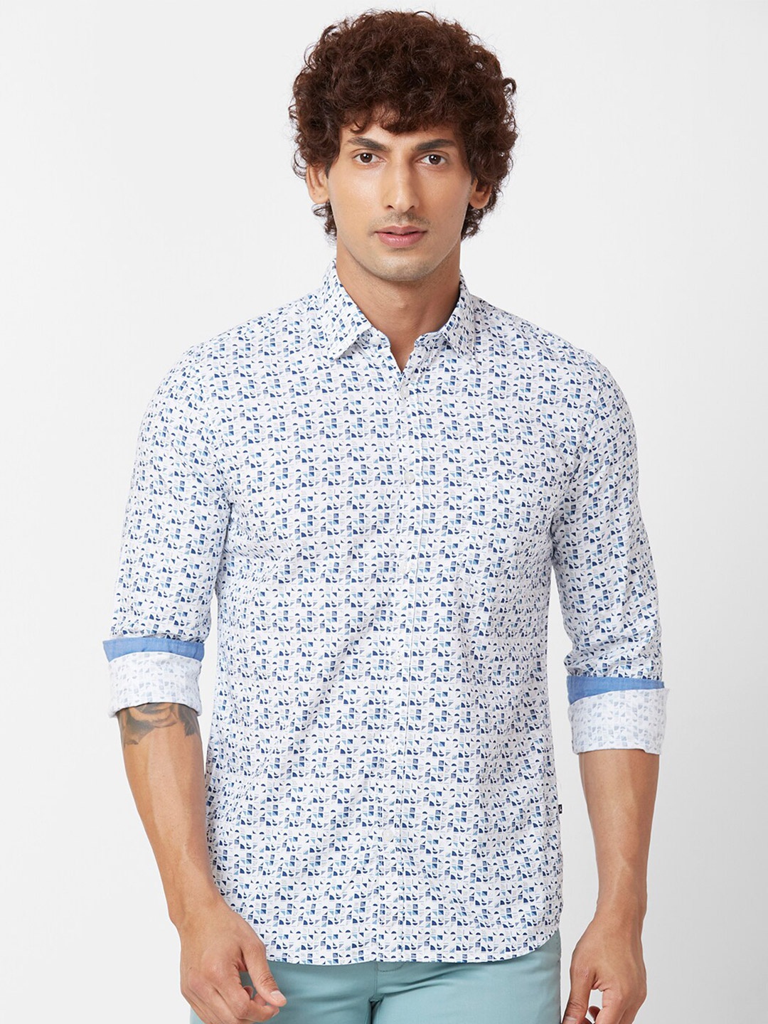 

Parx Abstract Printed Cotton Slim Fit Opaque Casual Shirt, Blue