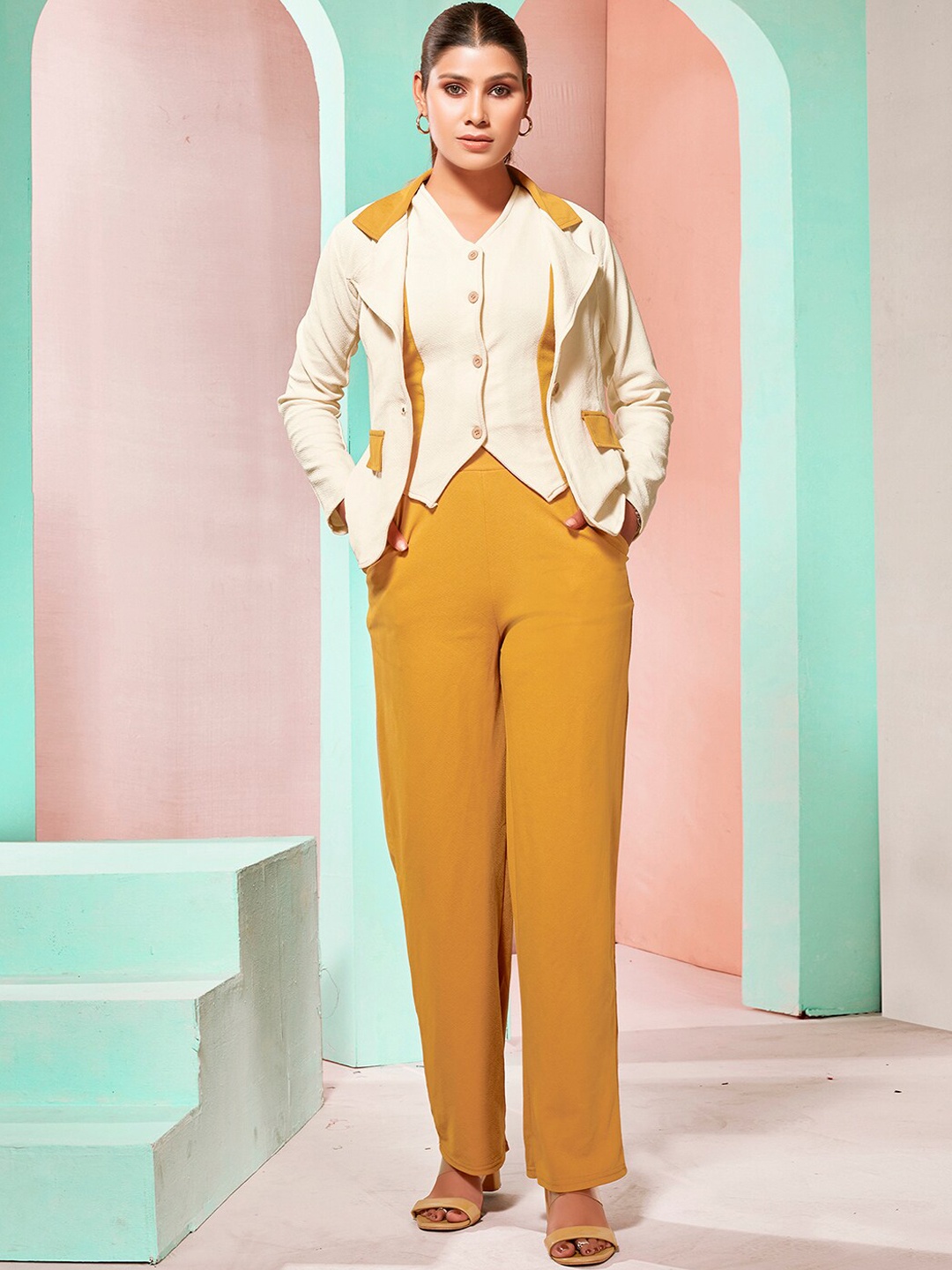 

Selvia V-Neck Top & Trousers With Blazer, Off white