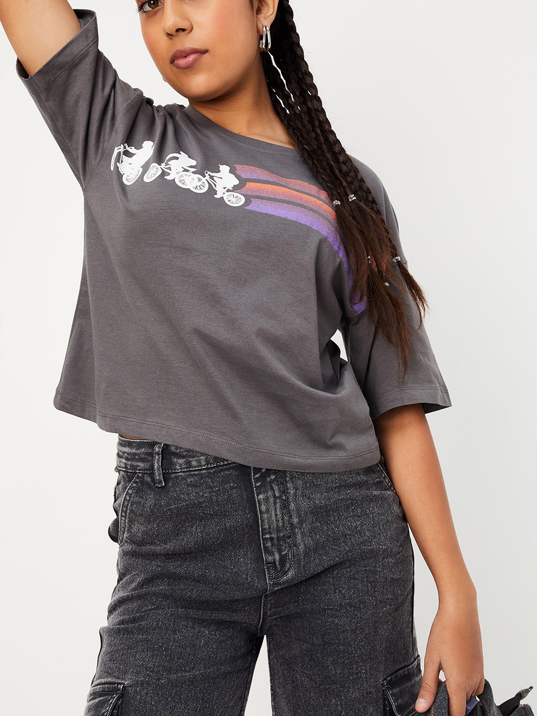 

max Girls V-Neck Extended Sleeves Cut Outs T-shirt, Grey