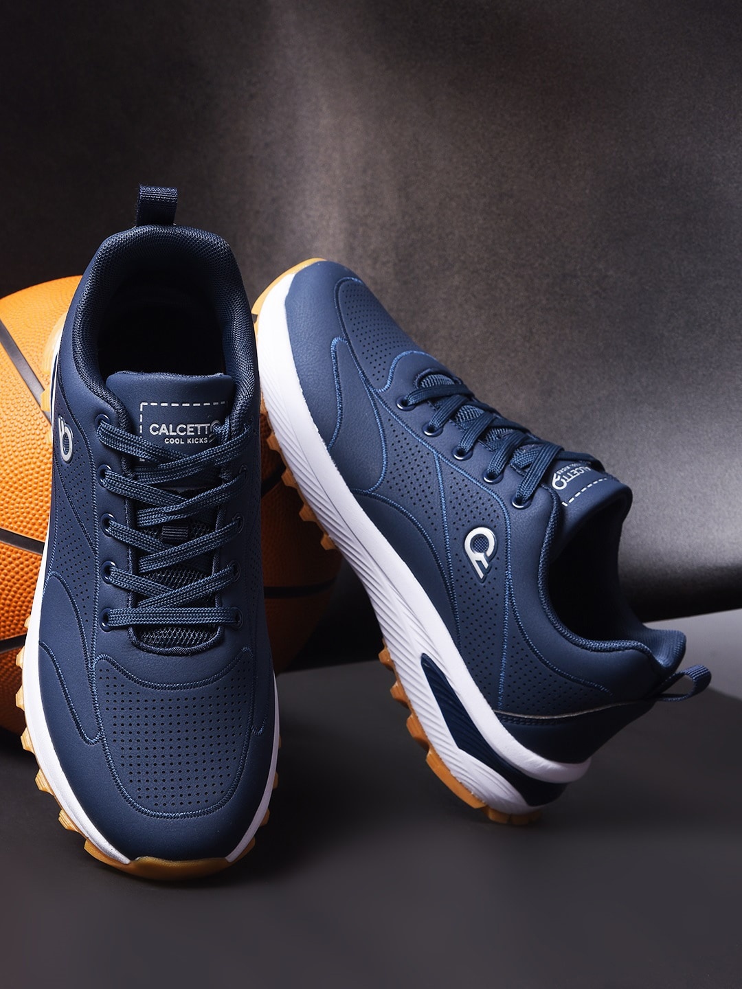 

Calcetto Men Perfrated Comfort Insole Sneakers, Blue