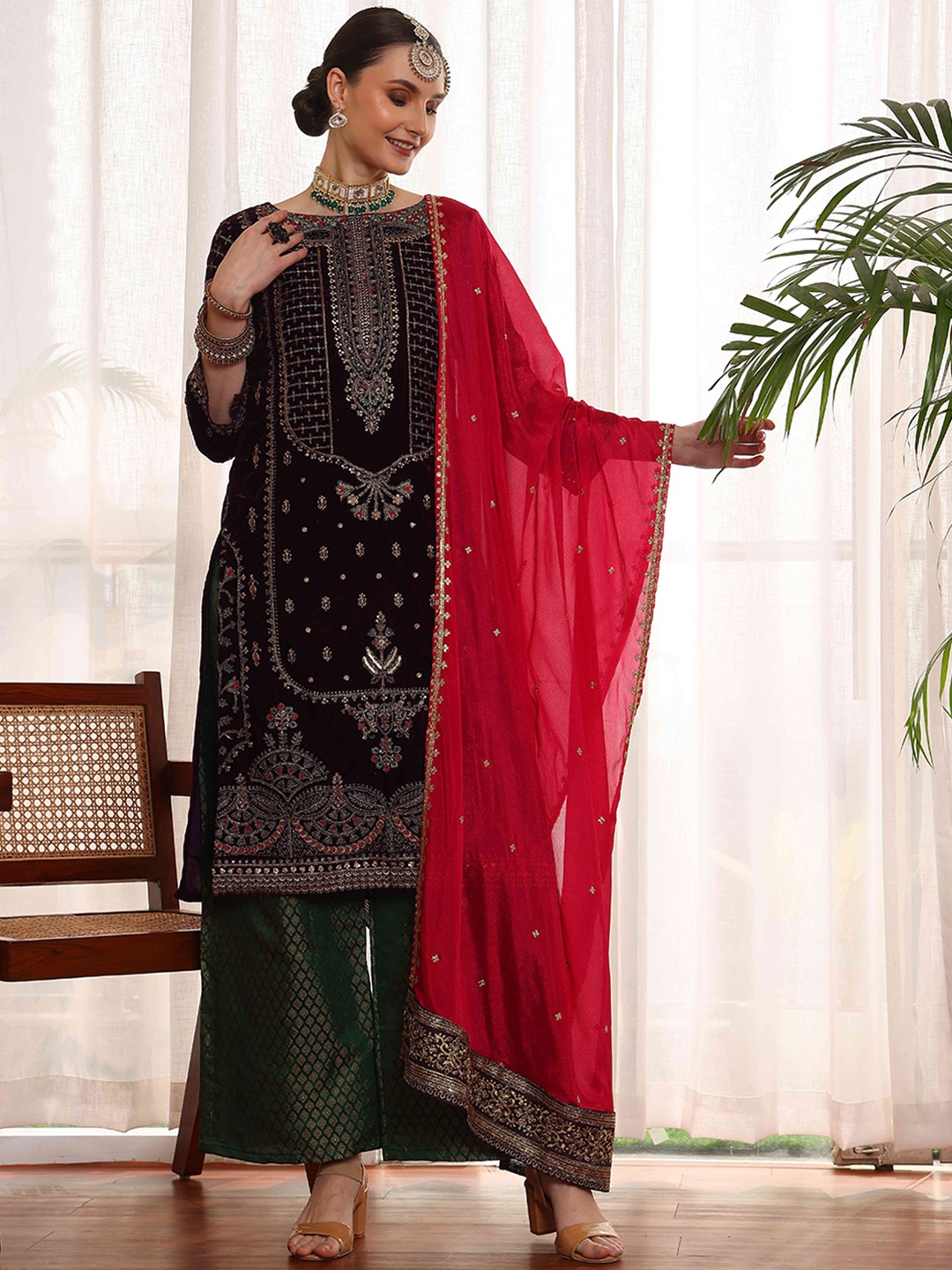 

cbazaar Ethnic Motifs Beads And Stones Embroidered Velvet Kurta With Palazzos & Dupatta, Maroon