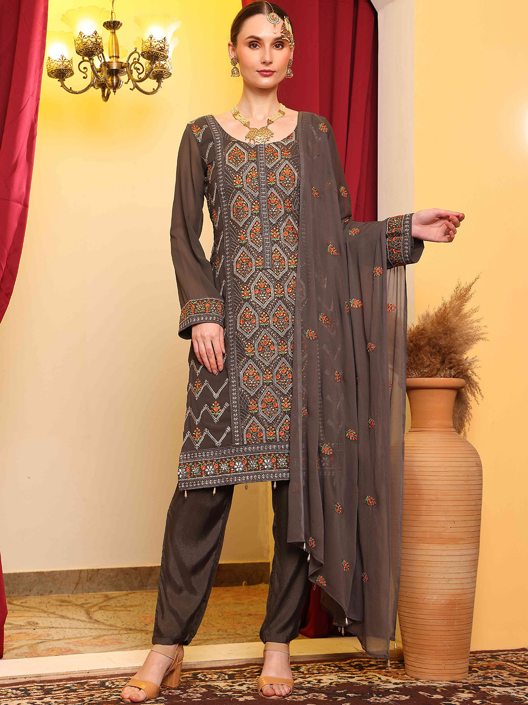 

cbazaar Ethnic Motifs Embroidered Straight Straight Kurta with Trousers & Dupatta, Grey