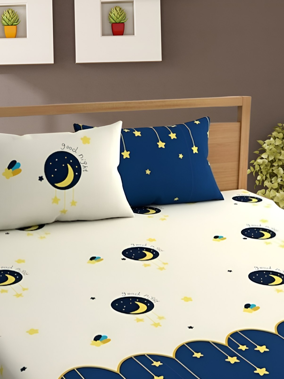 

Bajo's Off White & Yellow Printed Cotton 250 TC Fitted King Bedsheet with 2 Pillow Covers
