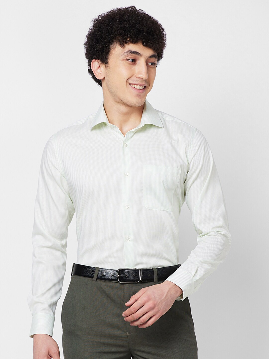 

Raymond Cutaway Collar Long Sleeves Checked Regular-Fit Cotton Formal Shirt, White