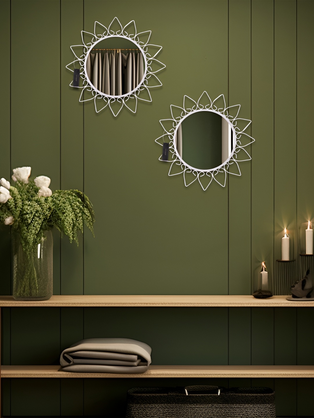 

HOSLEY White 2 Pieces Textured Metal Framed Round Shaped Wall Hanging Mirrors