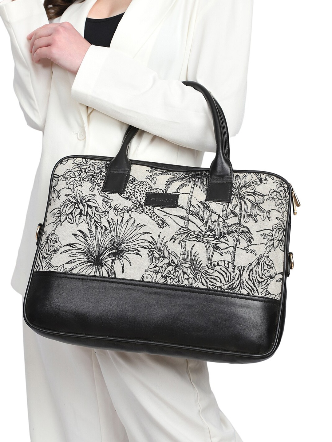 

MINI WESST Unisex Printed Laptop Bag Up to 16 inch, Black