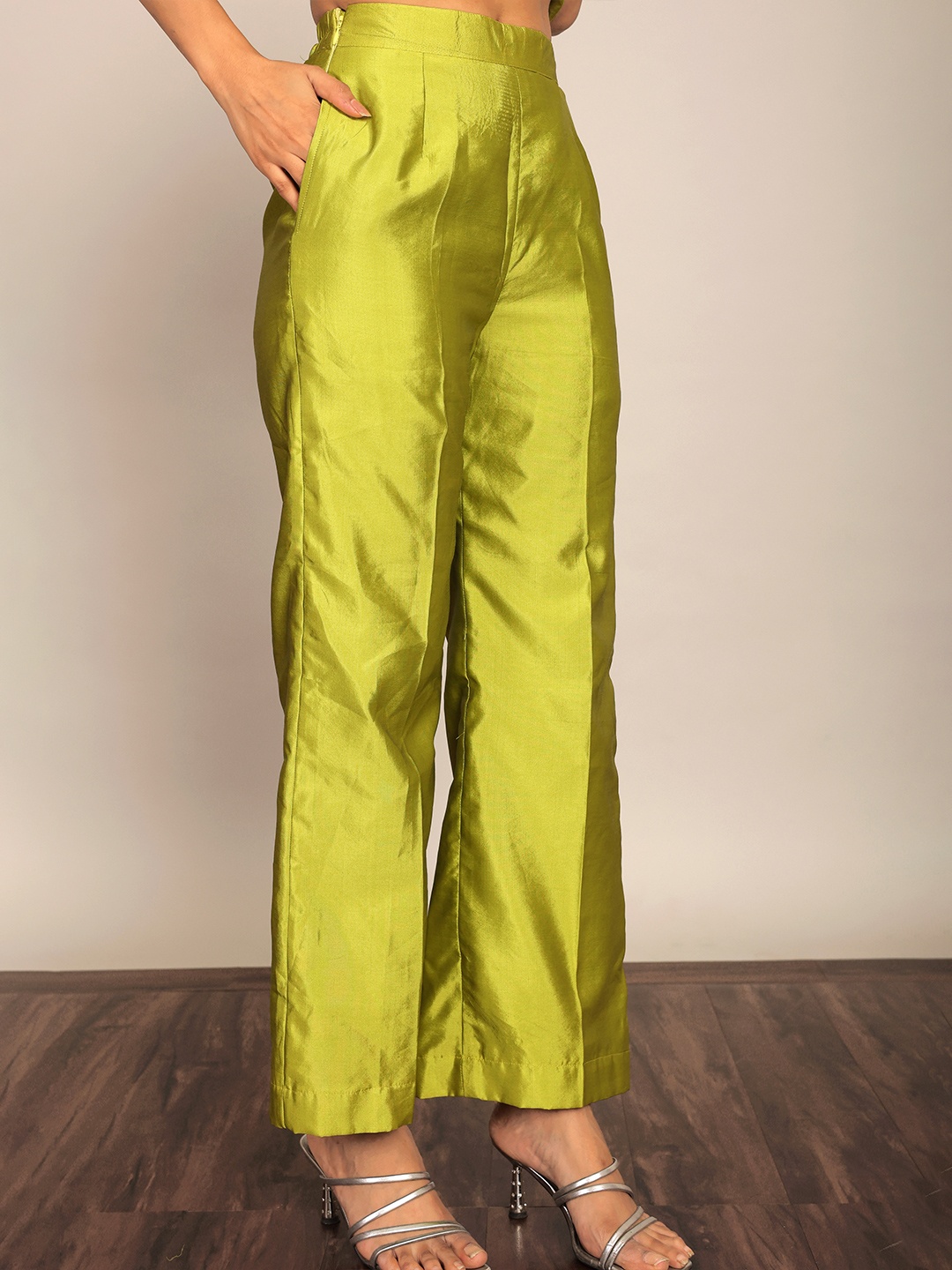 

KAORI BY SHREYA AGARWAL Women Georgette Wide Leg Palazzos, Green