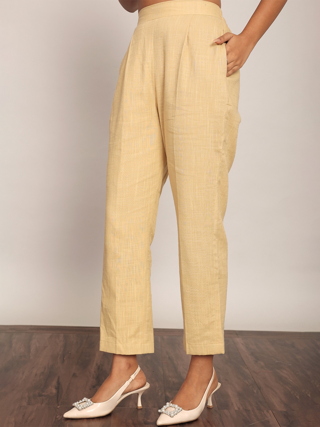 

KAORI BY SHREYA AGARWAL Women Pleated Cotton Trousers, Beige