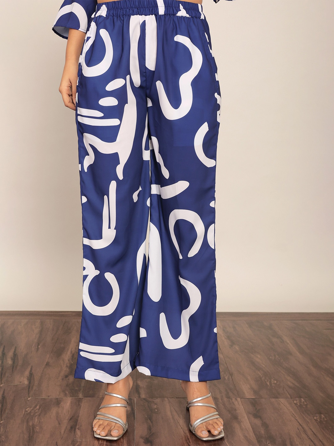 

KAORI BY SHREYA AGARWAL Women Abstract Printed Straight Fit Cotton Parallel Trousers, Blue