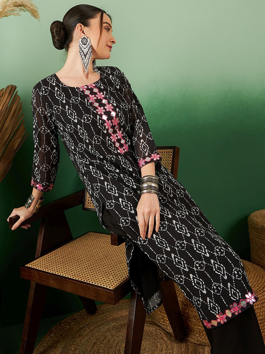 

Sangria Batik Printed Sequinned Round Neck Straight Kurta With Trouser, Black