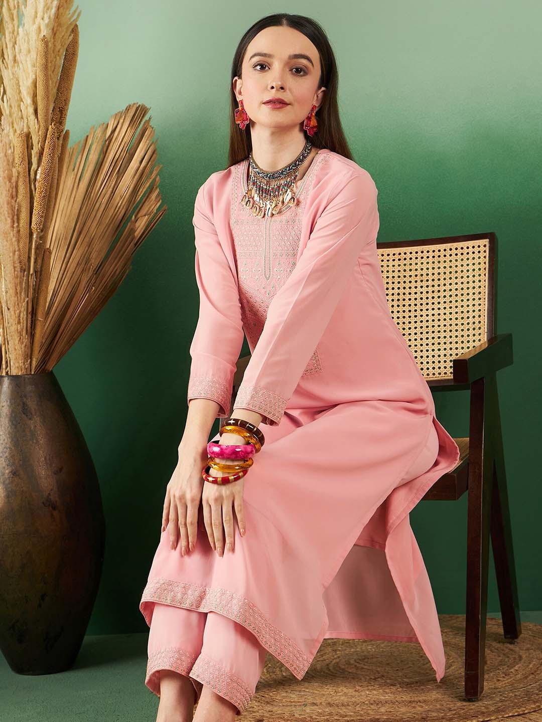 

Sangria Floral Embroidered Round Neck Georgette Kurta with Trousers, Pink