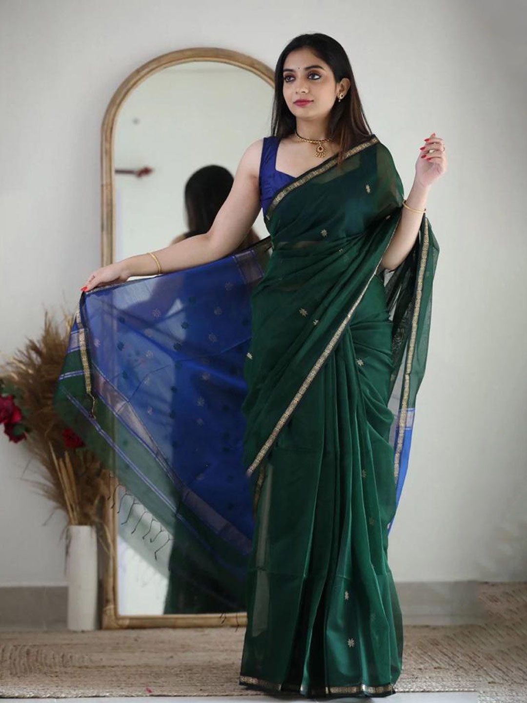 

bansari textiles Ethnic Motifs Zari Kanjeevaram Saree, Green