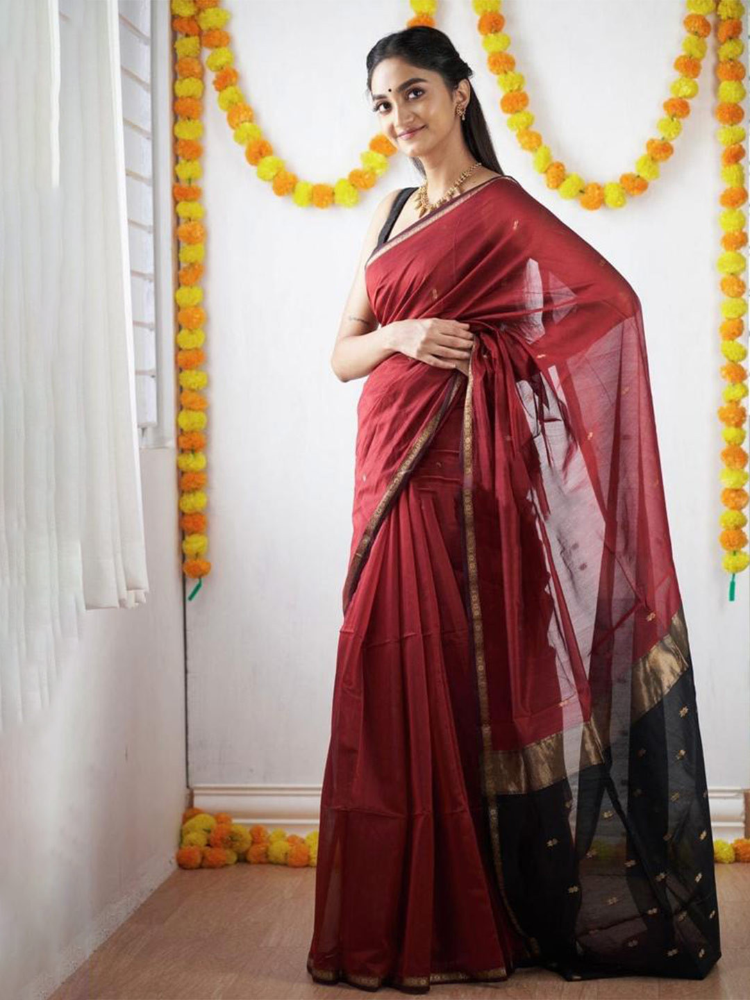 

bansari textiles Ethnic Motifs Woven Design Zari Kanjeevaram Saree, Red