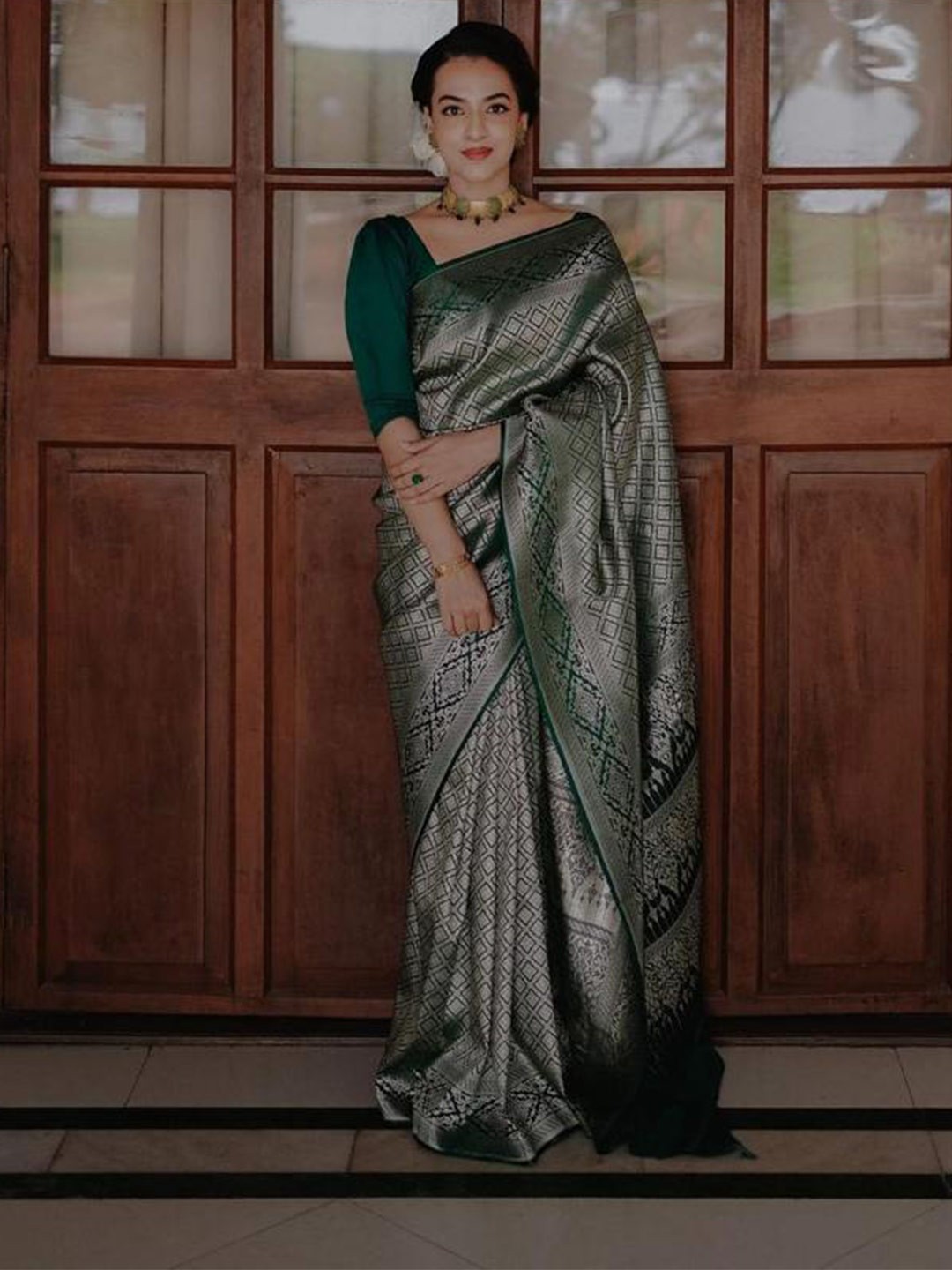 

bansari textiles Ethnic Motifs Woven Design Zari Pure Cotton Kanjeevaram Saree, Green
