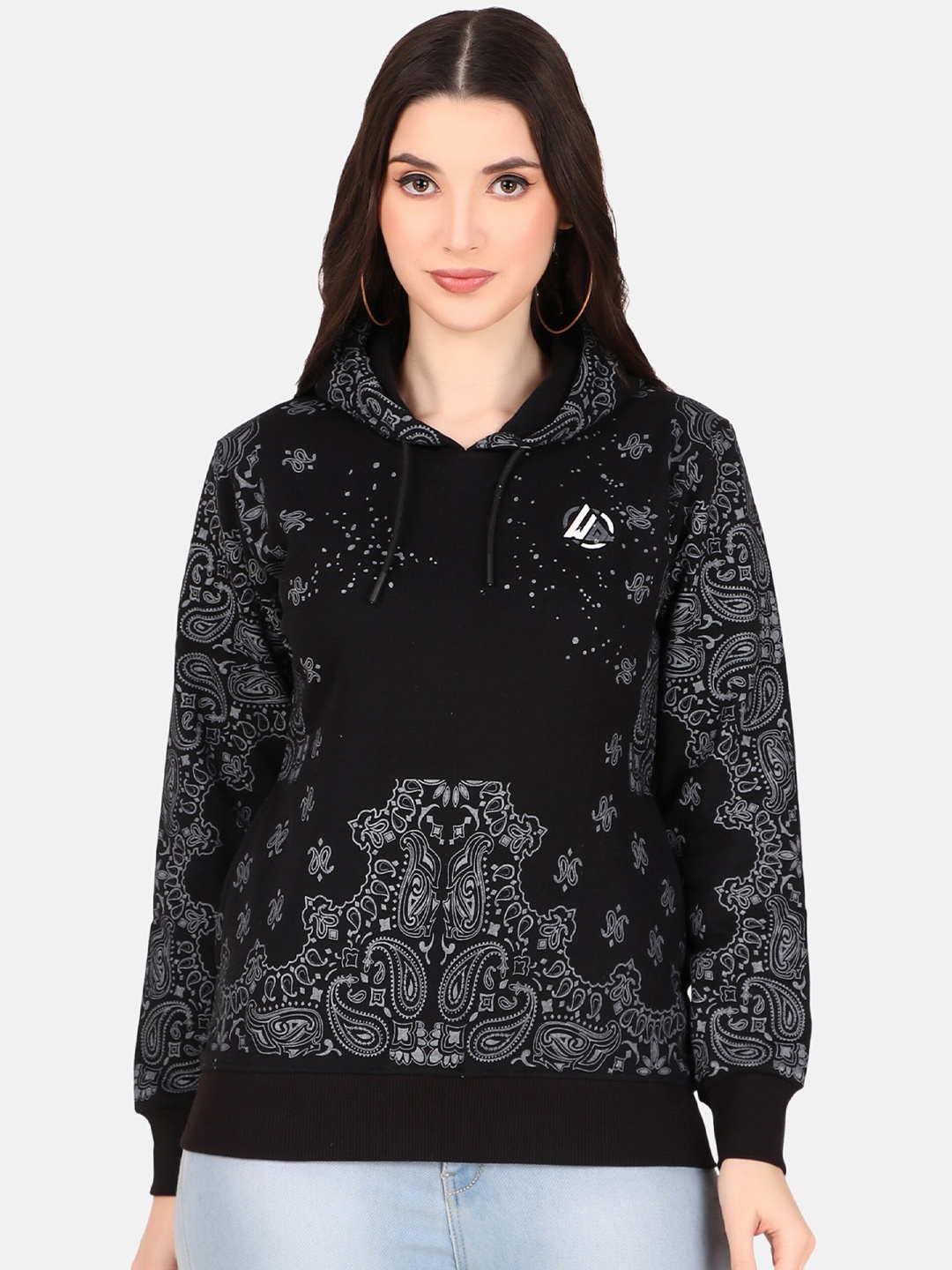 

WELL QUALITY Paisley Printed Hooded Fleece Pullover Sweatshirt, Black