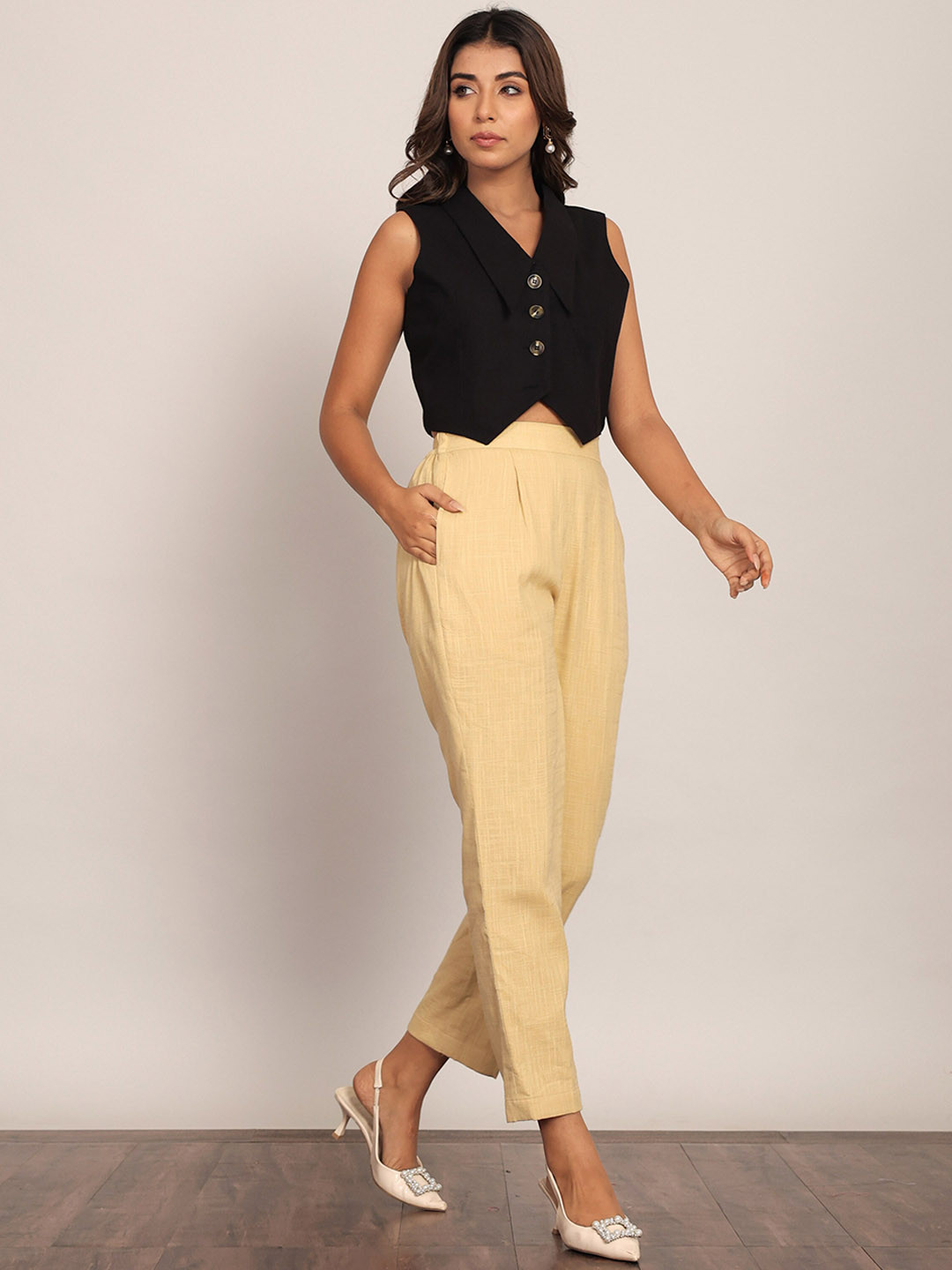 

KAORI BY SHREYA AGARWAL Bliss Top With Trousers Co-Ords, Black
