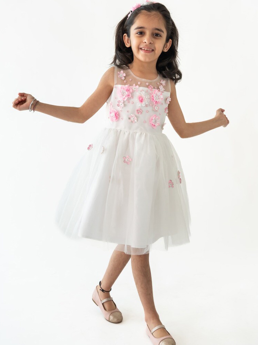 

A Little Fable Floral Printed Round Neck Sleeveless Fable Fit & Flare Dress, White