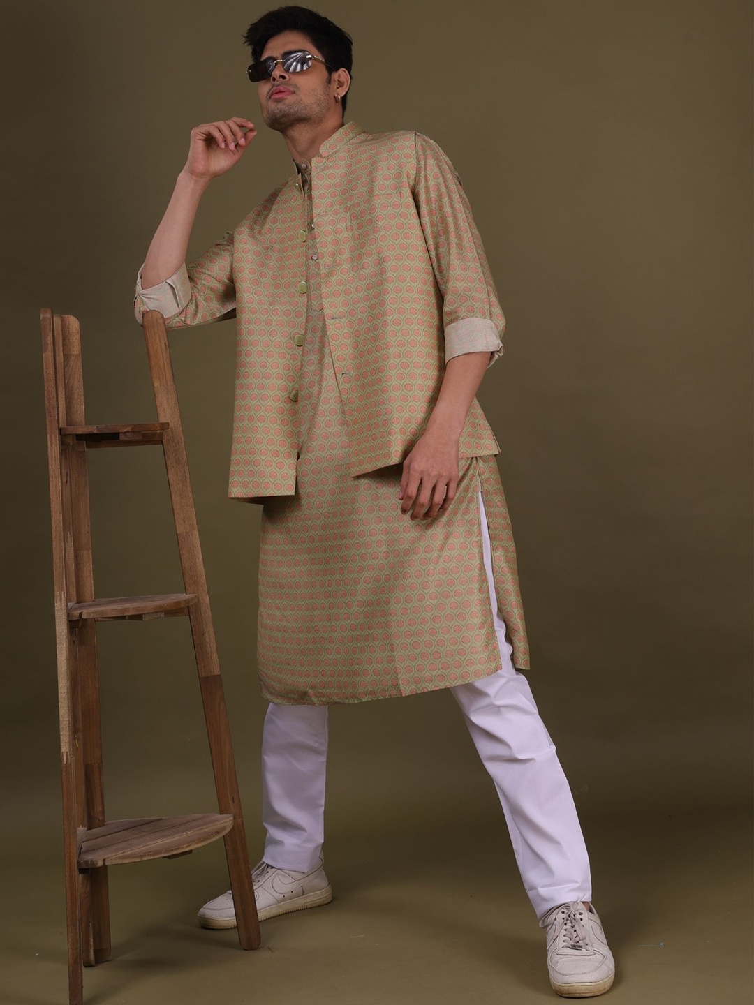 

SHIWAM ETHNIX Ethnic Motifs Printed Mandarin Collar Straight Kurta With Pyjamas & Jacket, Cream