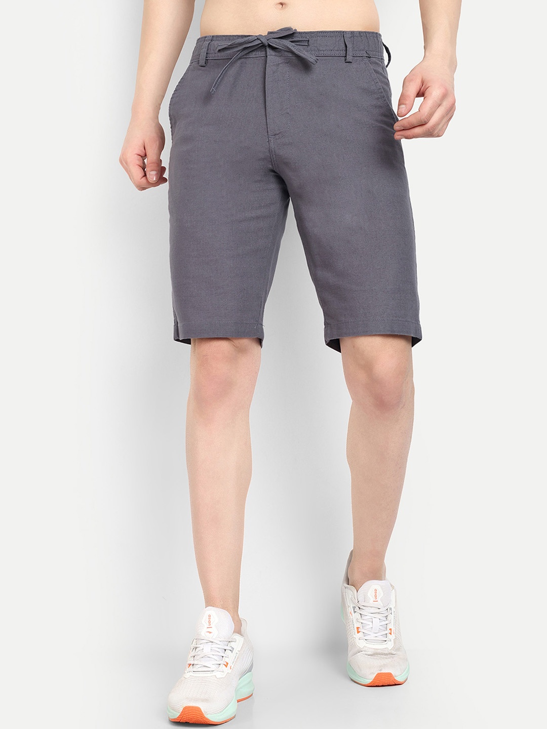 

CARBONN CLOTH Men Mid-Rise Linen Shorts, Grey